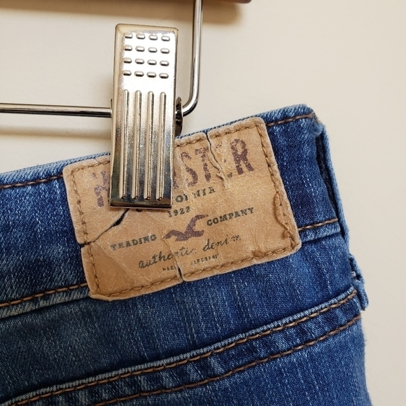 HOLLISTER Denim Cut Off Shorts - Picture 4 of 6